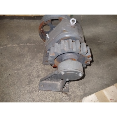 Редуктор мобильной самозагружающейся бетономешалки JZC 750
